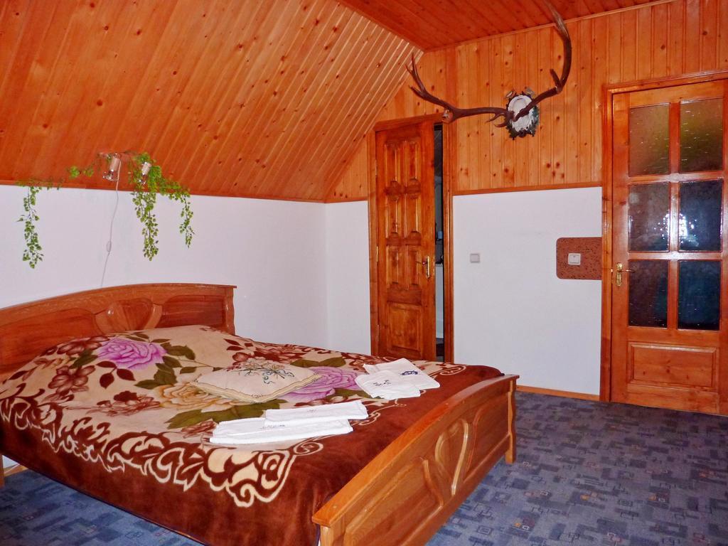 Sadyba Bilya Richky Yaremche Habitación foto
