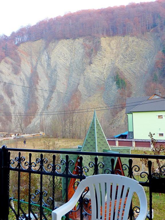 Sadyba Bilya Richky Yaremche Habitación foto